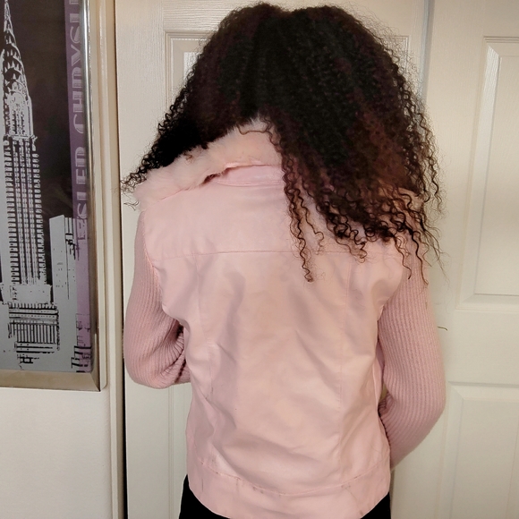 Pink fluffy jacket - Picture 2 of 3